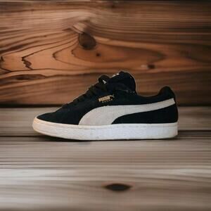 Size 8 - Puma Suede Classic 21 Black White